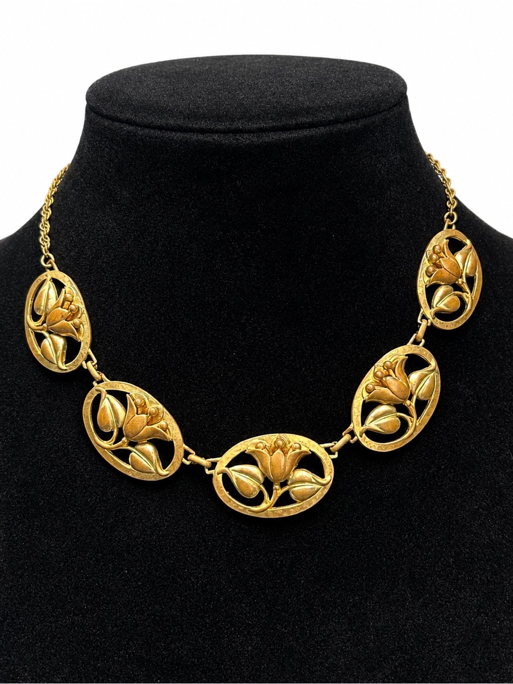 Vintage Gold Tone Floral Panel Necklace (1935–1945)